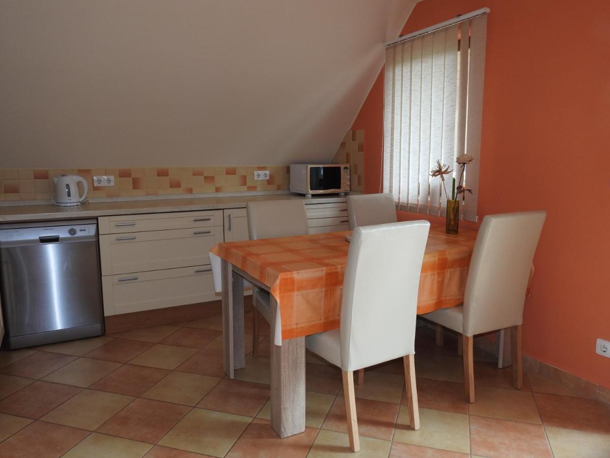 Petra Apartmanhaz Badacsonytomaj Zewnętrze zdjęcie