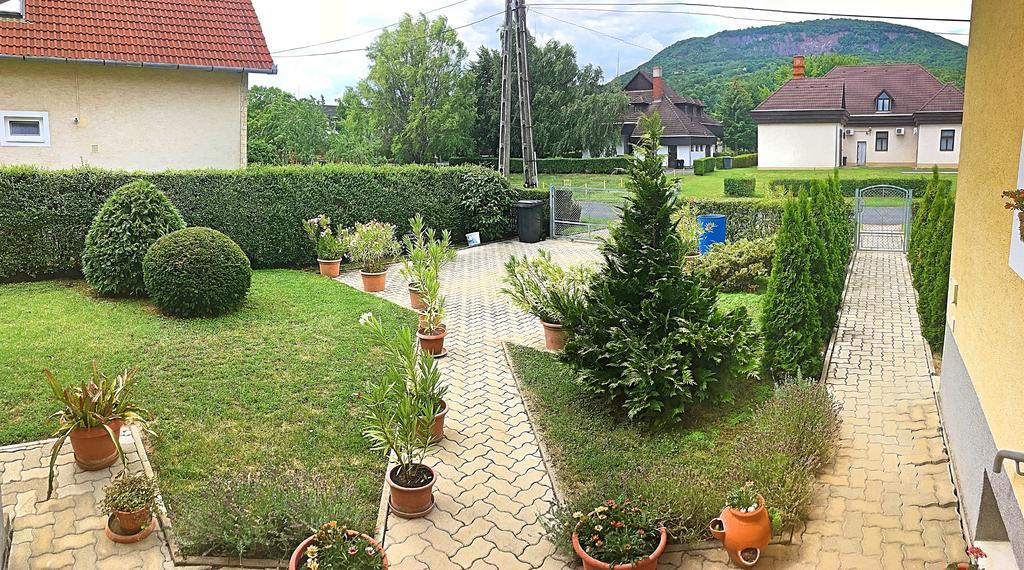 Petra Apartmanhaz Badacsonytomaj Zewnętrze zdjęcie